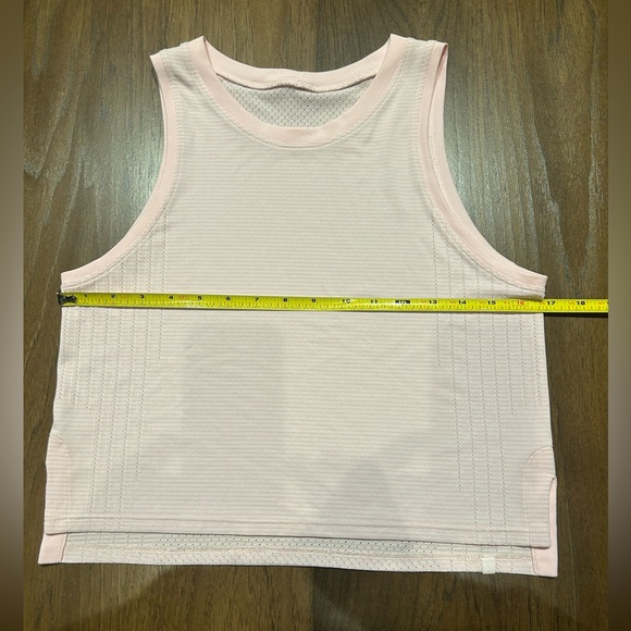Lululemon Train to Be Tank Top
Strawberry Milkshake Size 4 - Picture 9 of 9